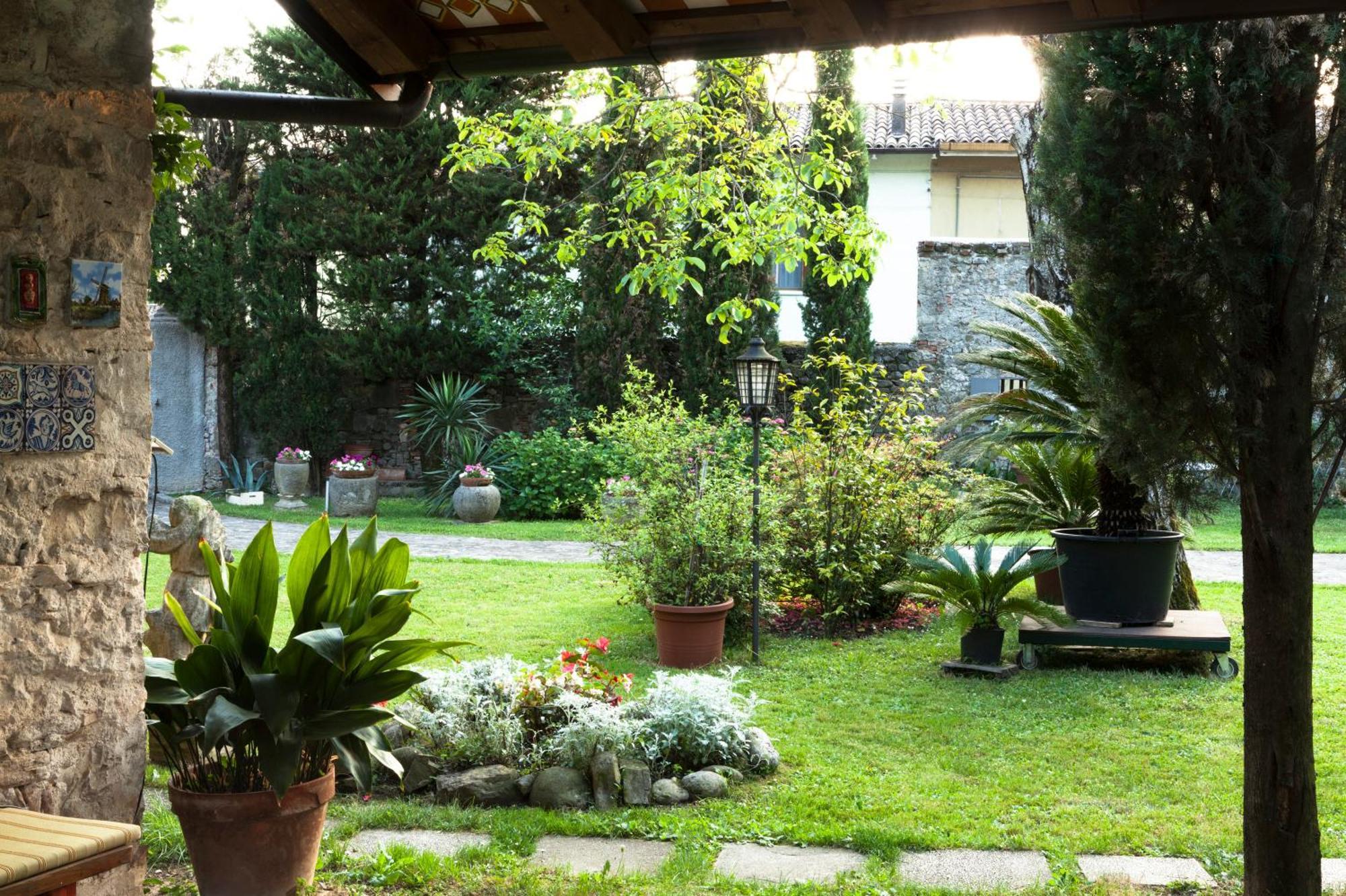 B&B La Casa Del Sole Manzano Exterior foto