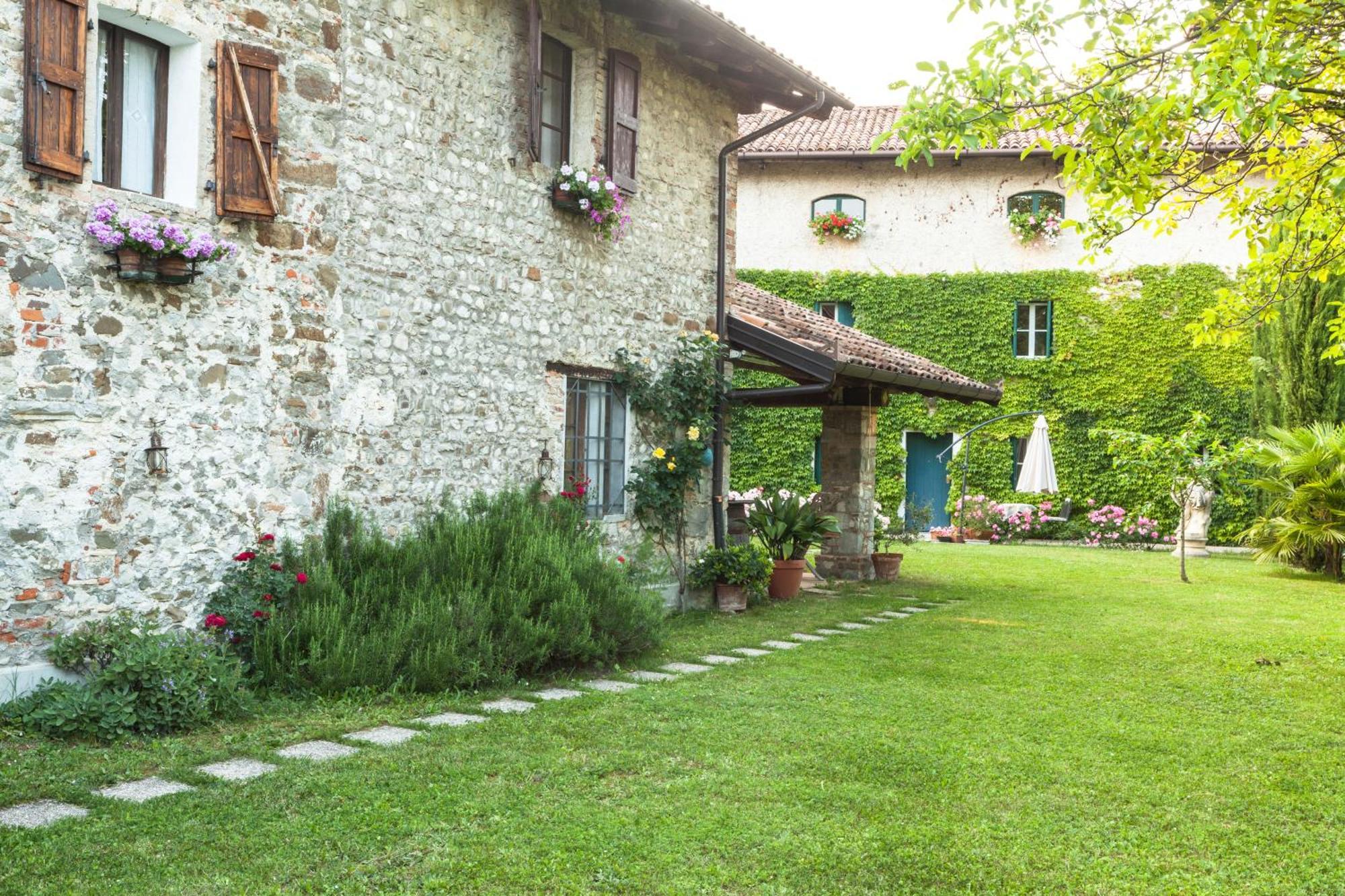 B&B La Casa Del Sole Manzano Exterior foto
